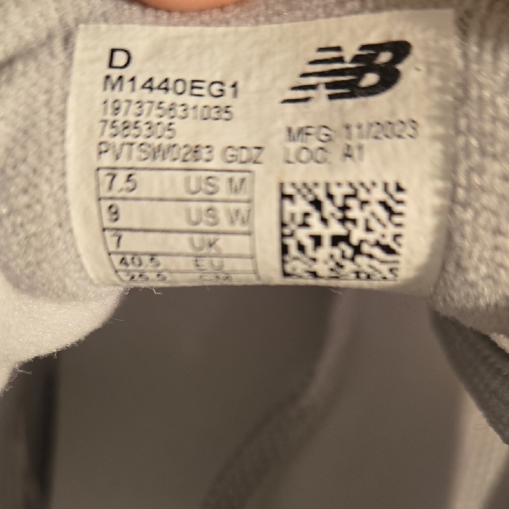 New Balance Fresh Foam X 1440 VI Light Gray Athletic Shoes - Picture 2 of 10